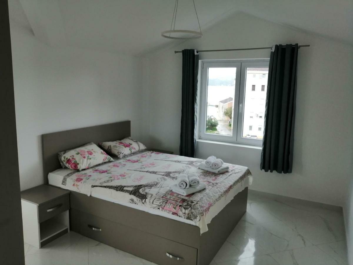 Apartments Olga Tivat Ngoại thất bức ảnh